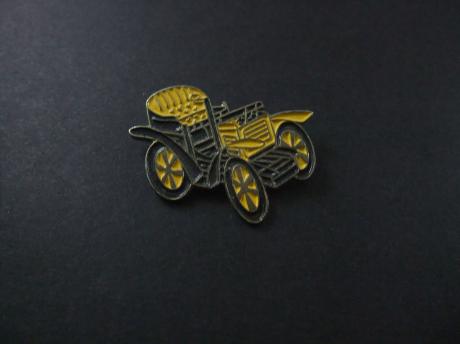 Fiat 4 HP,1899 ( eerste auto van Fiat) , geel